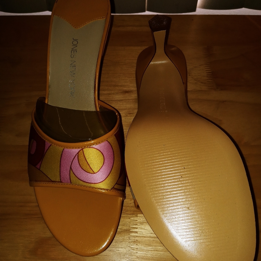 Sandal
